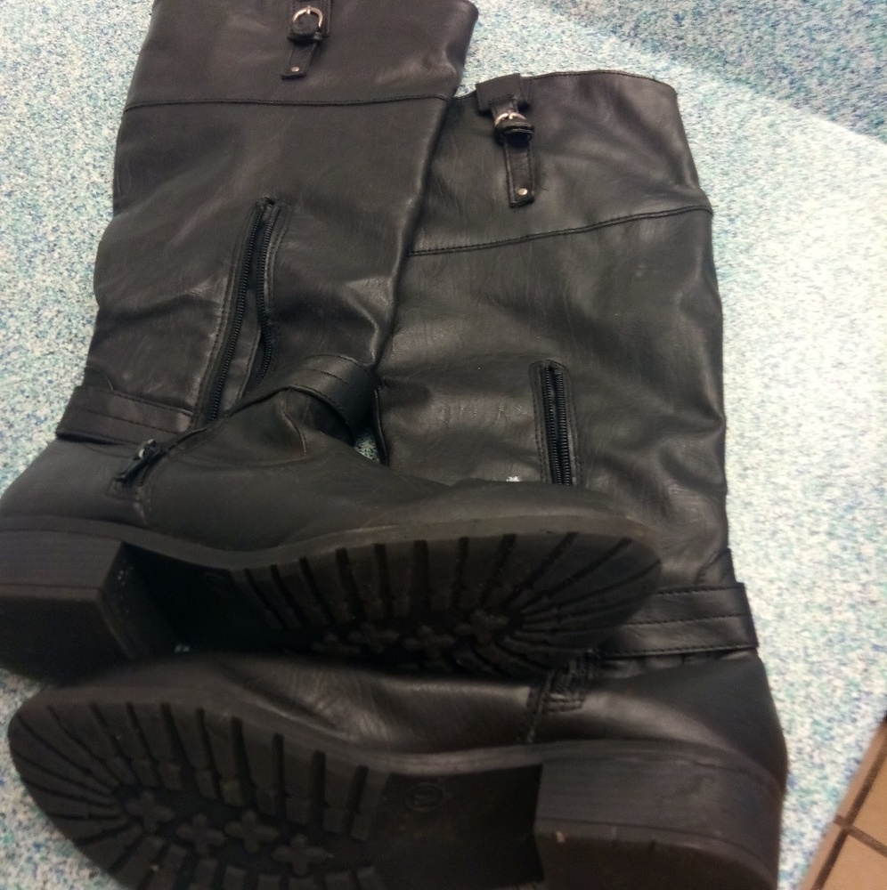 Boots - Picture 2 of 2